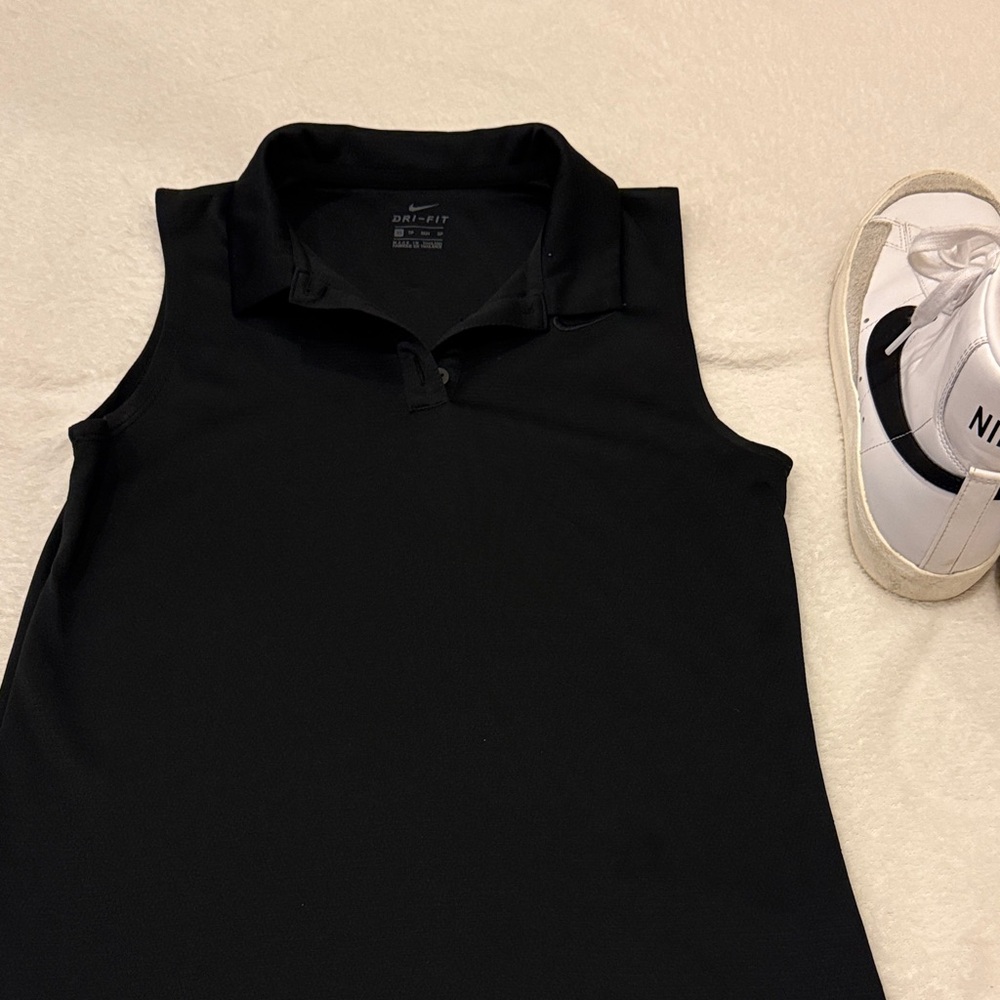 Nike Dri-Fit Black Sleeveless Tank Top